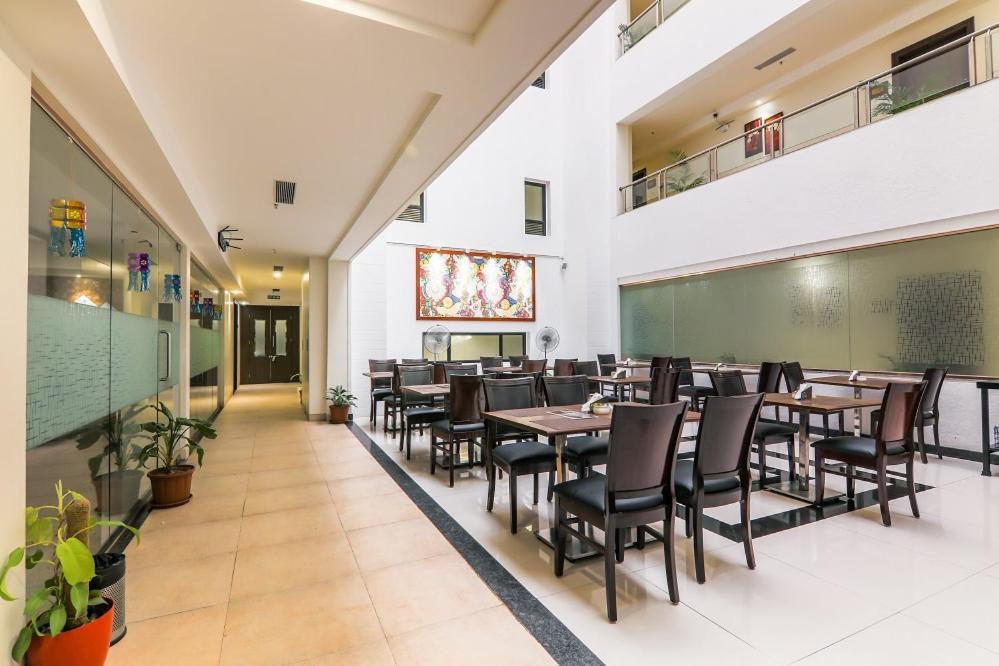 Magnus Square Business Hotel Near Pune Airport Kharadi エクステリア 写真